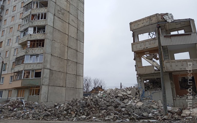 пошкоджений будинок