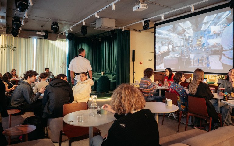 У липні луцьке misto.cafe організувало капінг кави та світязький pop-up люди у кафе