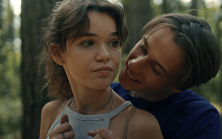 У Луцьку стартував проєкт «Українська нова хвиля. Ми є». хлопець і дівчина