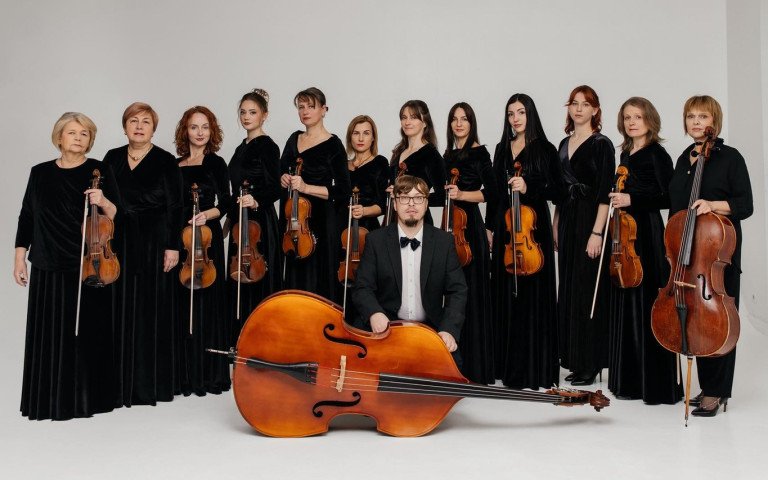 колектив оркестру.