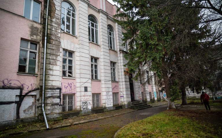 будинок офіцерів будівля