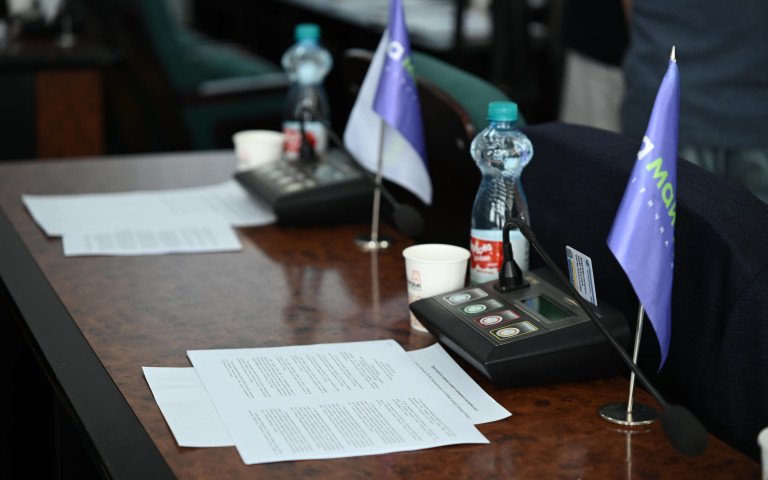 папери на столі