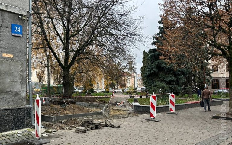 ремонт двору