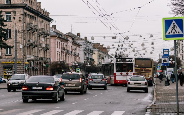 транспорт вулиця