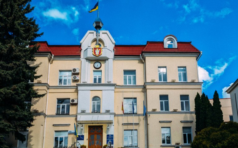 Луцька міська рада. Луцька міська рада.