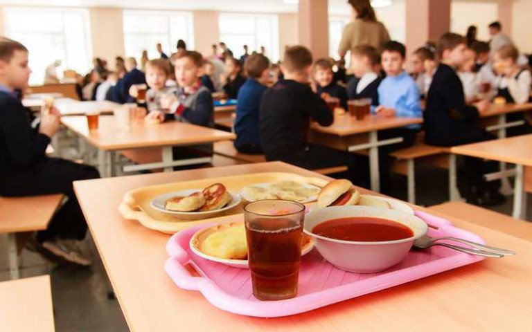 Держава збільшила видатки на харчування учнів на місцях Держава збільшила видатки на харчування учнів на місцях