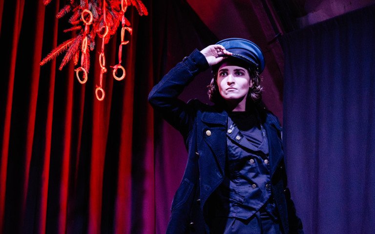 Луцький театр оголосив кастинг на роль княжича Волина. актор на сцені