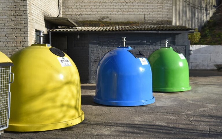 У Луцьку запланували облаштувати ще два майданчики для сортування сміття. смітники