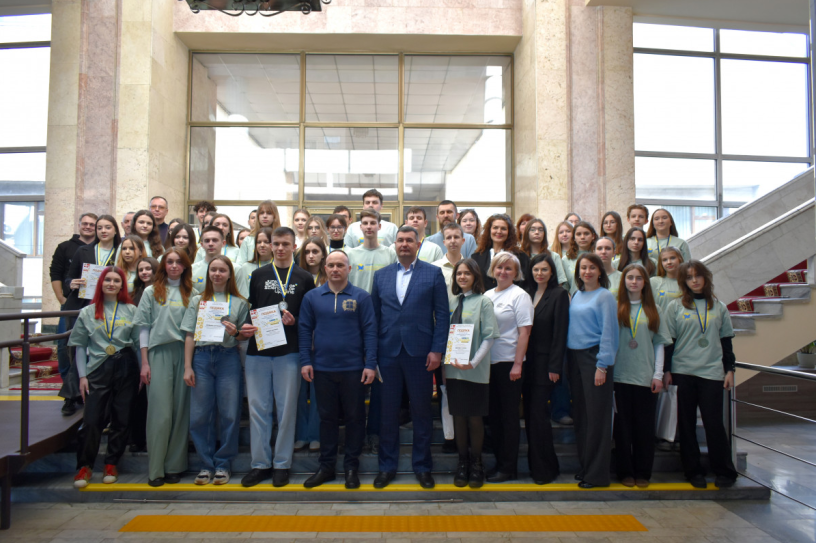 9 березня учасників нагородили у стінах Волинської ОВА. Фото з сайту Волинської обласної державної адміністрації.