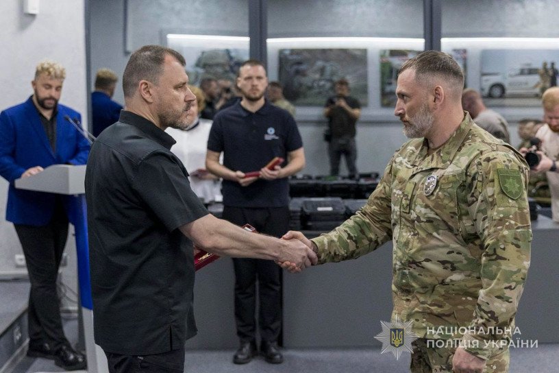 Нагородження Дмитра Мокича. Фото: Національна поліція України. Нагородження Дмитра Мокича. Фото: Національна поліція України.